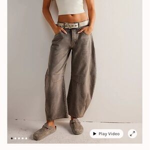 We The Free Good Luck Mid-Rise Barrel Jeans in Archive Grey